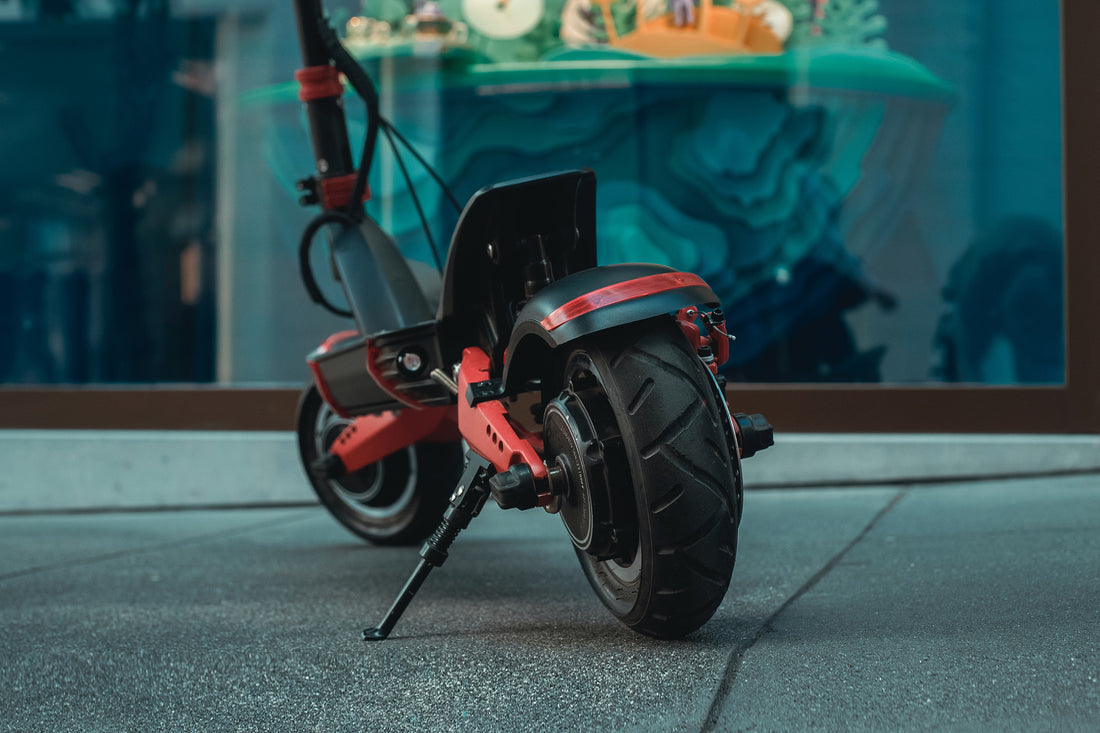 Beginner's Guide to Electric Scooters/Bikes: Tips for Choosing, Riding Safely, and Basic Maintenance