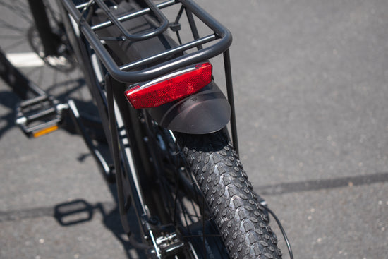 Rear steel cargo rack – electric bike with 25 kg load capacity

