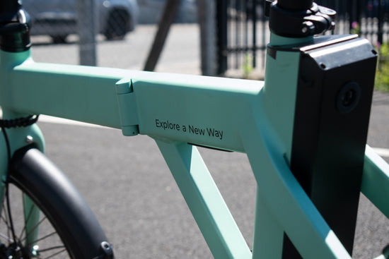 36V 9.6Ah lithium-ion battery installed in Engwe P20 e-bike frame

